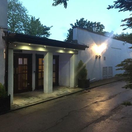 Cedar Tree Hotel Rugeley Exterior foto