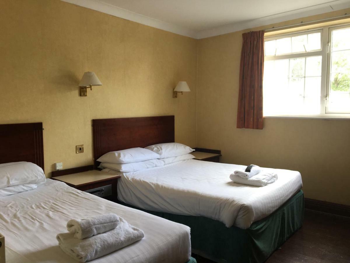 Cedar Tree Hotel Rugeley Exterior foto